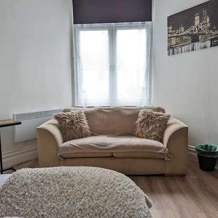 Serene 1 Bedroom Flat In Roath Cardiff Eksteriør bilde
