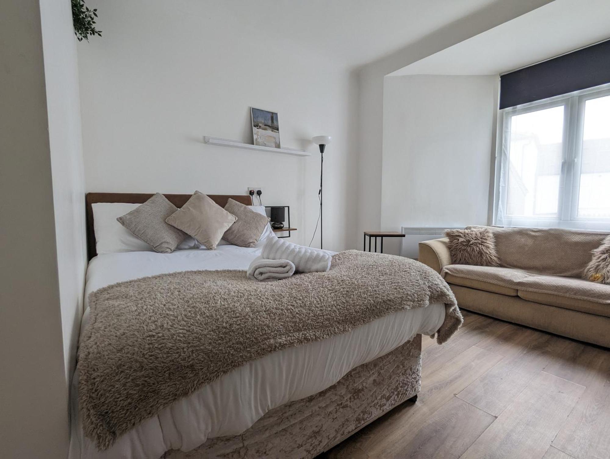 Serene 1 Bedroom Flat In Roath Cardiff Eksteriør bilde