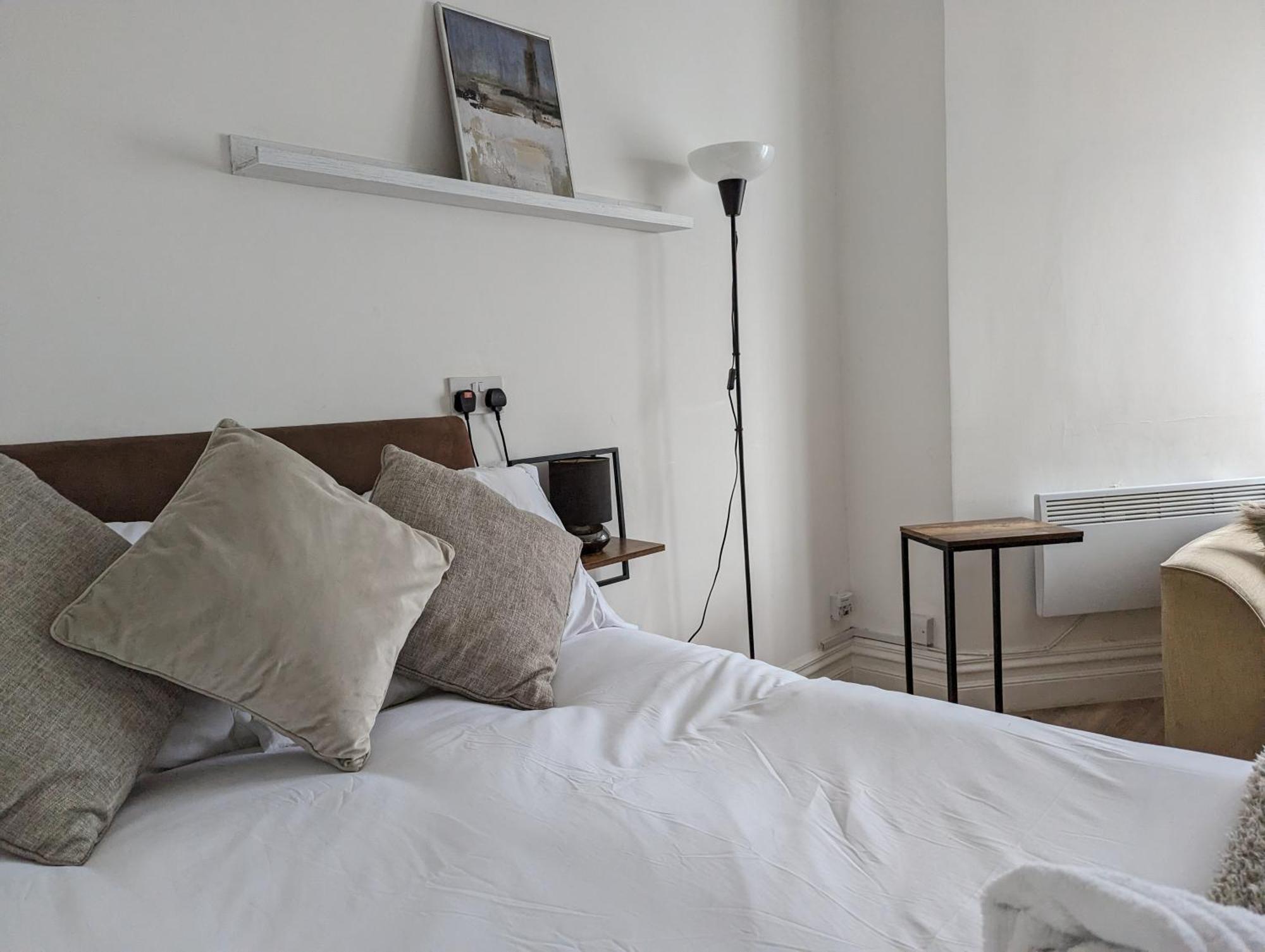 Serene 1 Bedroom Flat In Roath Cardiff Eksteriør bilde