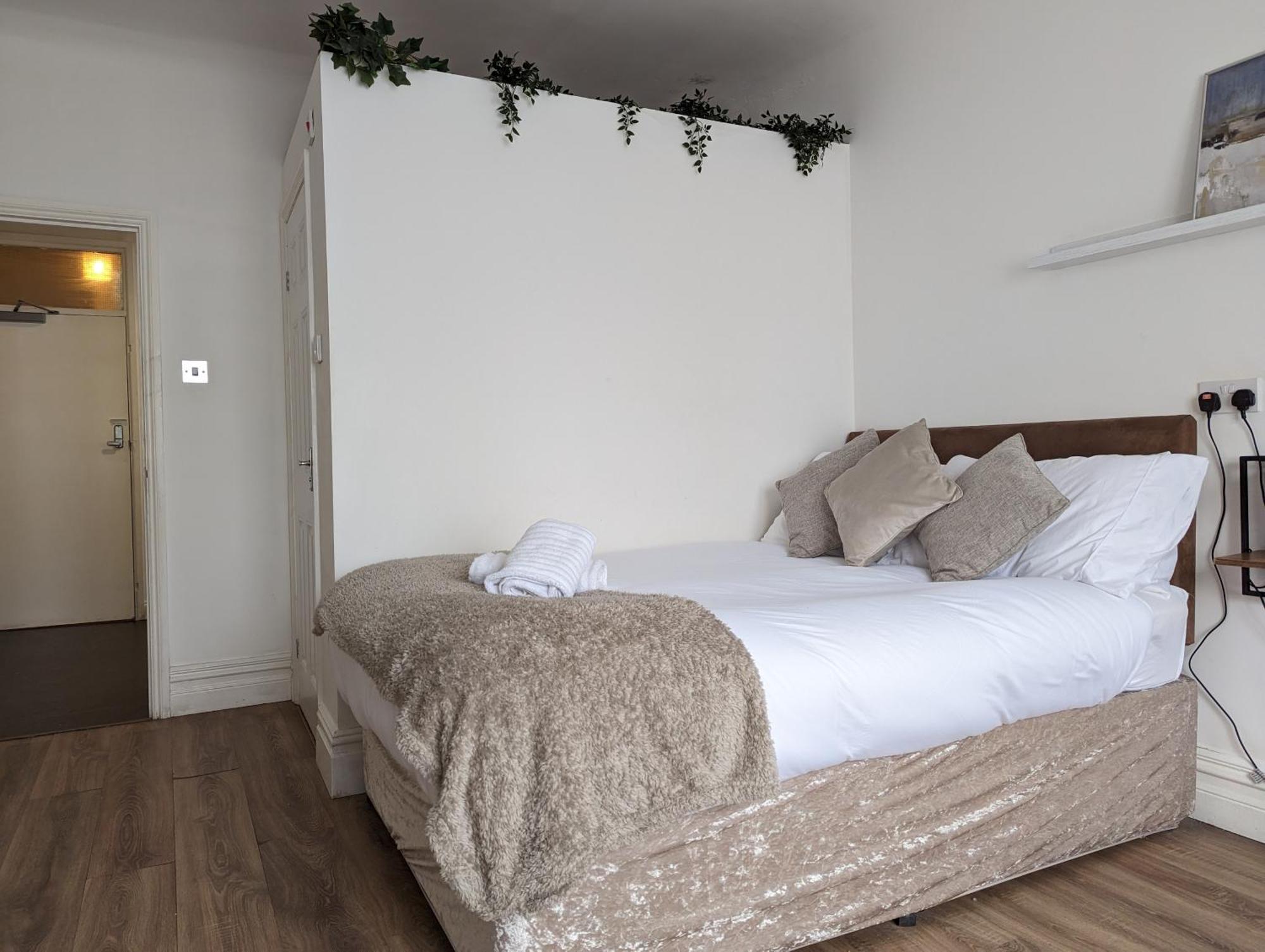 Serene 1 Bedroom Flat In Roath Cardiff Eksteriør bilde