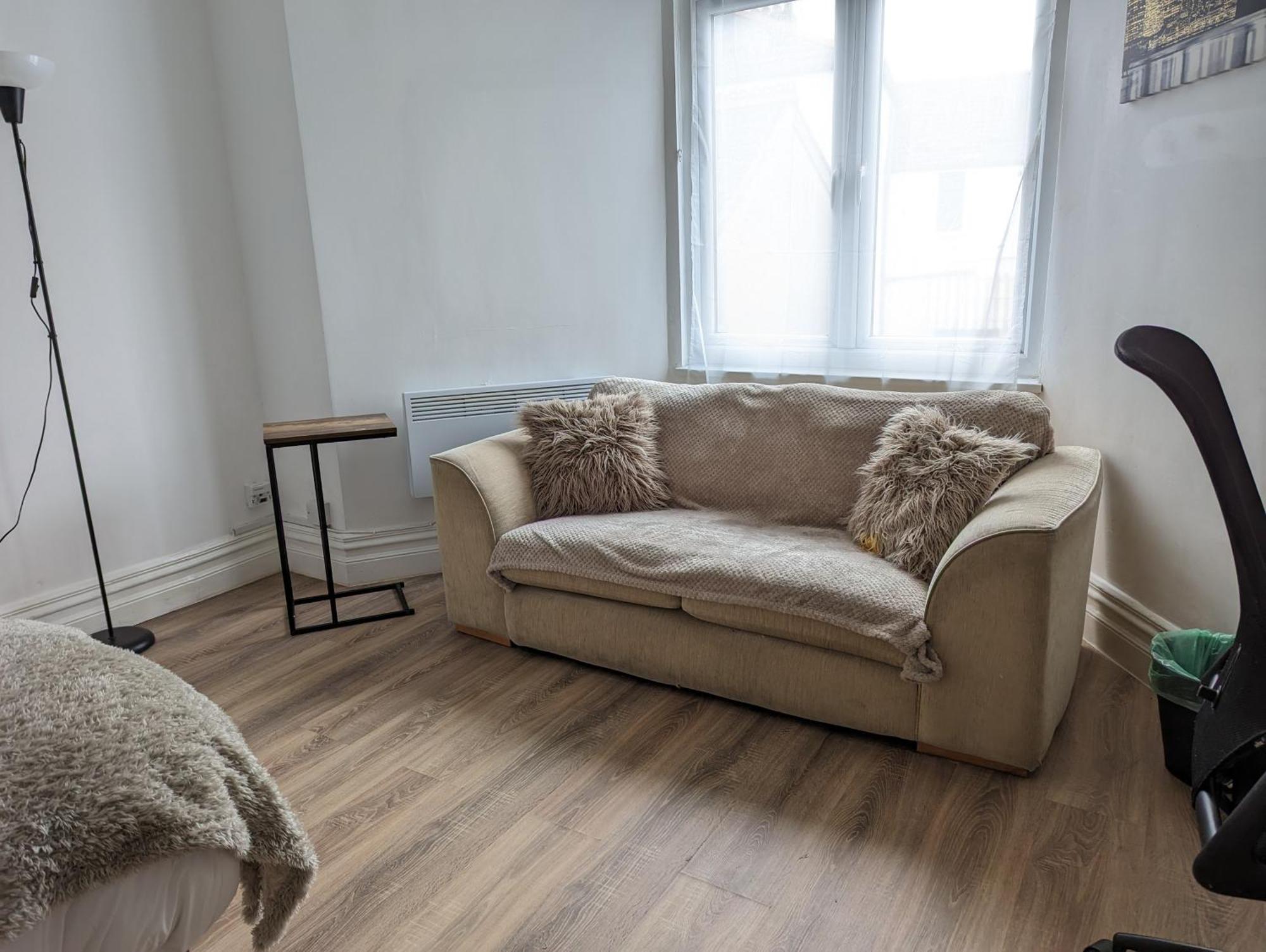 Serene 1 Bedroom Flat In Roath Cardiff Eksteriør bilde